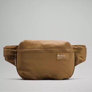 Lulu lemon clean lines belt bag